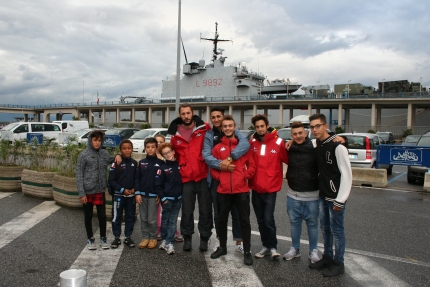 I ragazzi della Scuola Vela ospiti a bordo di nave San Giorgio